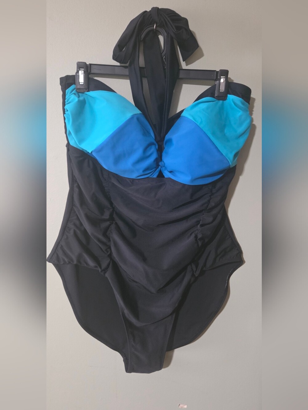 Forever 21+ Swim One Piece Swimsuit Women’s 3X Black Blue Halter